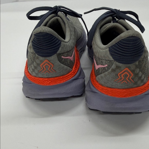 Hoka Gray and Orange Challenger ATR 7 Athletic Shoes 7.5 - Picture 4 of 12